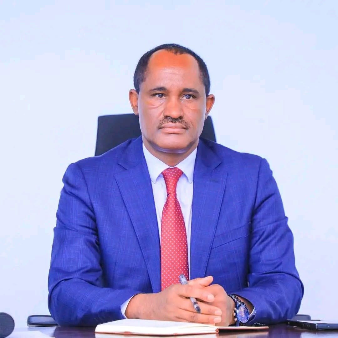 የሲዳማ ባህል ልማት አንዱ አካል የሆነው የአፊኒ ባህል አዳራሽ የተሻሻለ ዲዛይን ዘመኑ የደረሰበት ቴክኖሎጂ የተካተተበት የዲዛይን ክለሳ ተገምግሞ በማጽደቅ ሥራው እንዲቀጥል ተወሰነ። የአዳራሹ የተሻሻለ ዲዛይን ክለሳ በሲዳማ ክልል ርዕሰ መስተዳድር አቶ ደስታ ሌዳሞ በተመራ መድረክ ከተገመገመ በኋላ ሥራው እንዲቀጥል ተወስኗል። በመድረኩ ርዕሰ መስተዳድሩ እንደገለፁት የአፊኒ አዳራሽ ግንባታ ዘመኑ የደረሰበትን ቴክኖሎጂ የተላበሰ ሆኖ ባህላዊ ትውፊቱን በያዘ መልኩ እንዲጠናቀቅ ትኩረት አድርገን እየሰራን ነው ያሉ ሲሆን አዳራሹ ሲጠናቀቅ ክልሉን በኮንፍረንስ ቱሩዝም የስበት ማዕከል እንዲሆን ትልቅ አስተዋጽኦ እንደሚኖረው ገልፀዋል። በመርሃ ግብሩ የሲዳማ ክልል ብልፅግና ፓርቲ አቶ አብርሃም ማርሻሎን ጨምሮ የክልሉ አስተባባሪ፣ የክልሉ ካቢኔ አባላትና ጉዳዩ የሚመለከታቸው የስራ ኃላፊዎች ተገኝተዋል። መረጃው የርዕሰ መስተዳድር ጽ/ቤት ነው።
